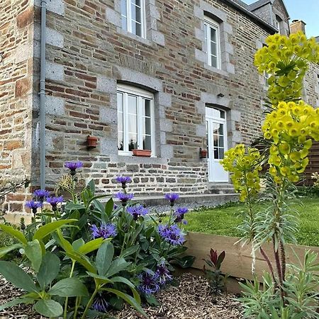 Maison De La Besliere Meuble De Tourisme 2 Etoiles Folligny Eksteriør billede