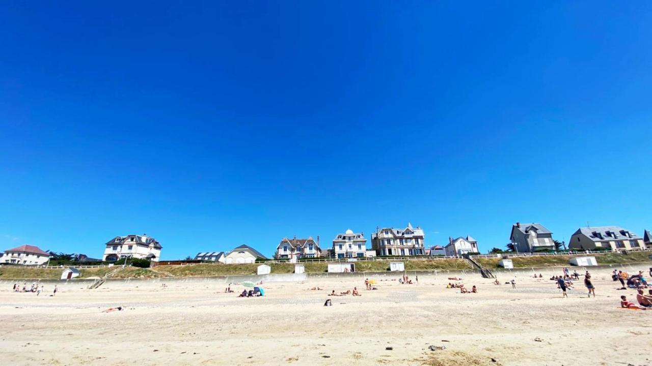 Maison De La Besliere Meuble De Tourisme 2 Etoiles Folligny Eksteriør billede
