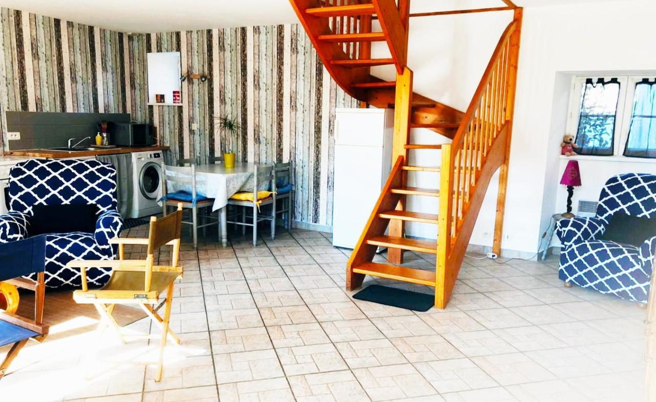 Maison De La Besliere Meuble De Tourisme 2 Etoiles Folligny Eksteriør billede